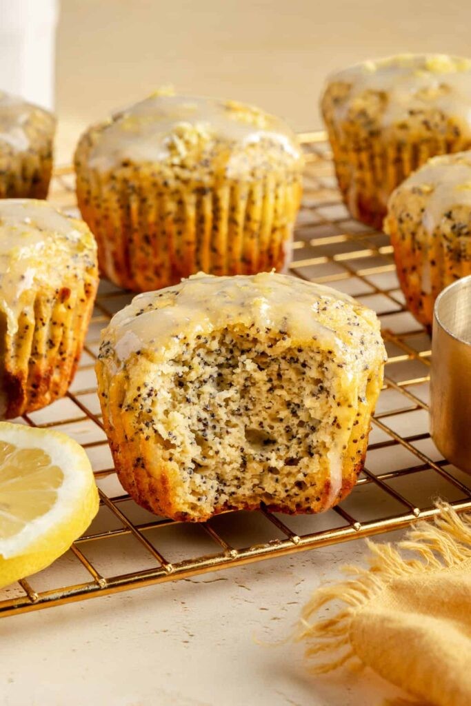 Glutensiz ve Süt Ürünü İçermeyen Sağlıklı Limonlu Haşhaşlı Protein Muffinleri Tarifi