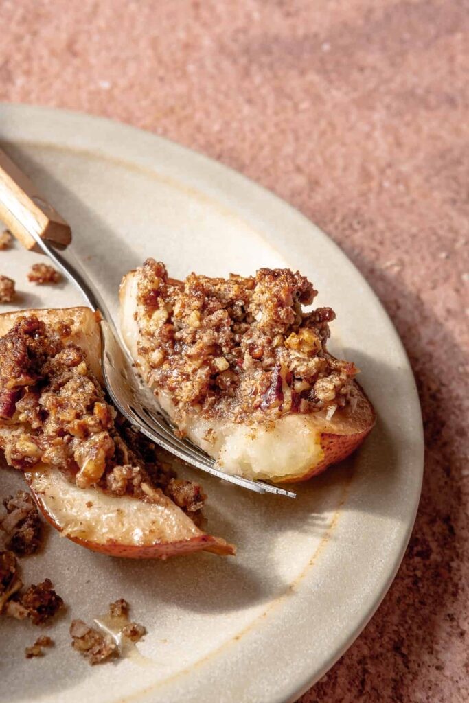 Sağlıklı ve Lezzetli: 20 Dakikada Paleo Armut Crisp Tarifi